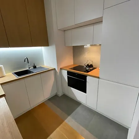 Gieldowa 4 Business Stock * وارسو