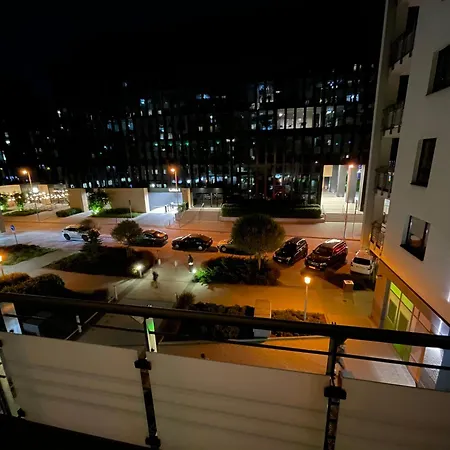 Gieldowa 4 Business Stock Apartment