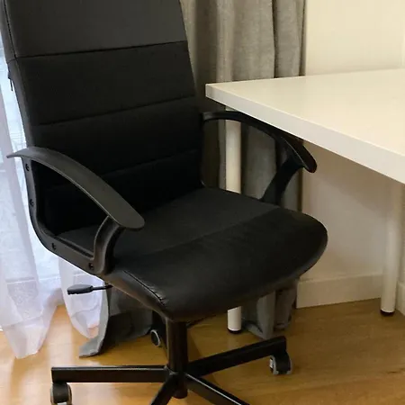 Gieldowa 4 Business Stock Apartment