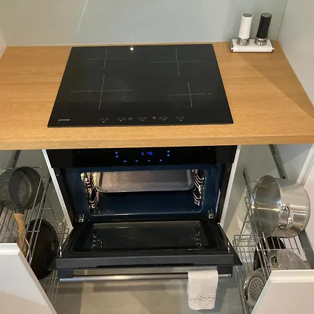 Gieldowa 4 Business Stock شقة