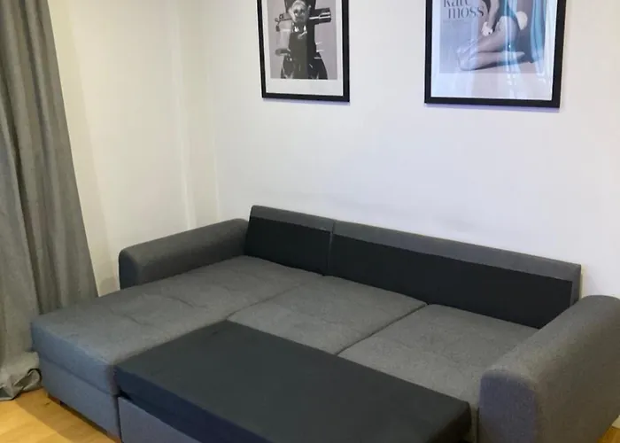 Gieldowa 4 Business Stock * Warsaw