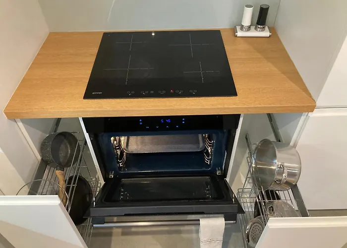 Gieldowa 4 Business Stock Apartment